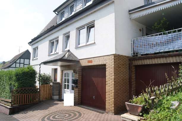 Zweifamilienhaus mit solider Basis und großem Grundstück in Oedingen (Verkauf o. Vermietung) in 57368 Lennestadt-Oedingen von Hundem-Lenne-Immobilien GmbH